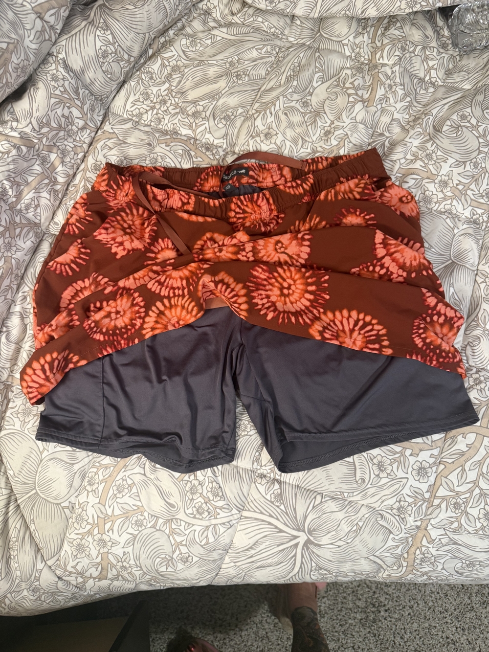 Toad&Co Red And Coral Tie Dye Sunkissed Godess MINI SKORT - Picture 6 of 6